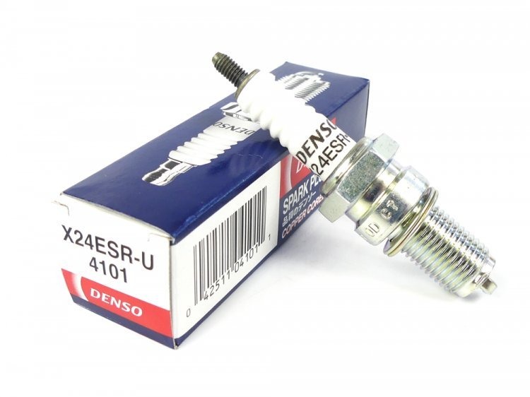 Bujia MOTO X24ESR-U / NGK DR8ES, DR8ES-L, DR8EA / BOSCH-
